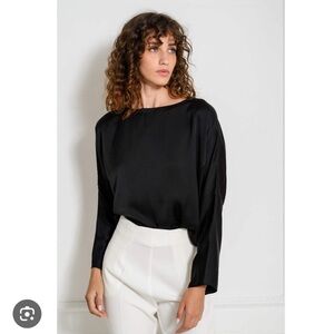 ✨🎁 Zara Satin Effect Blouse - New 🎁✨